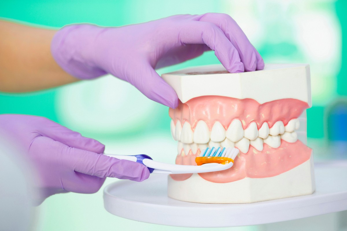 Podstawowe techniki szczotkowania – odkryj skuteczne metody i zasady ich używania